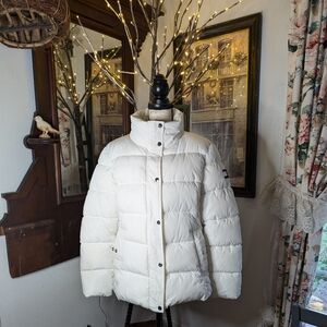 Tommy Hilfiger white jacket. Puffer jacket